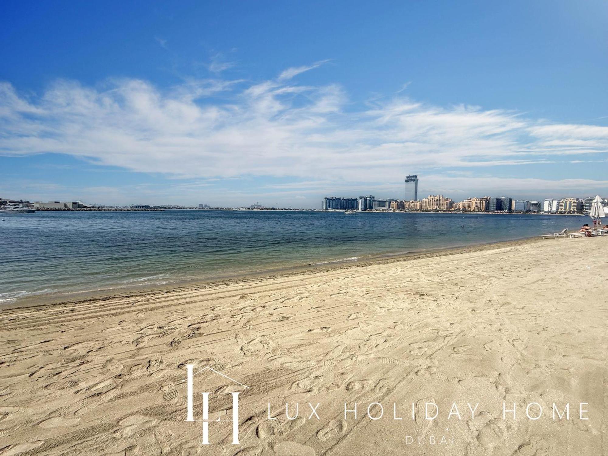 Lux The Vista Eye View Apartment Dubai