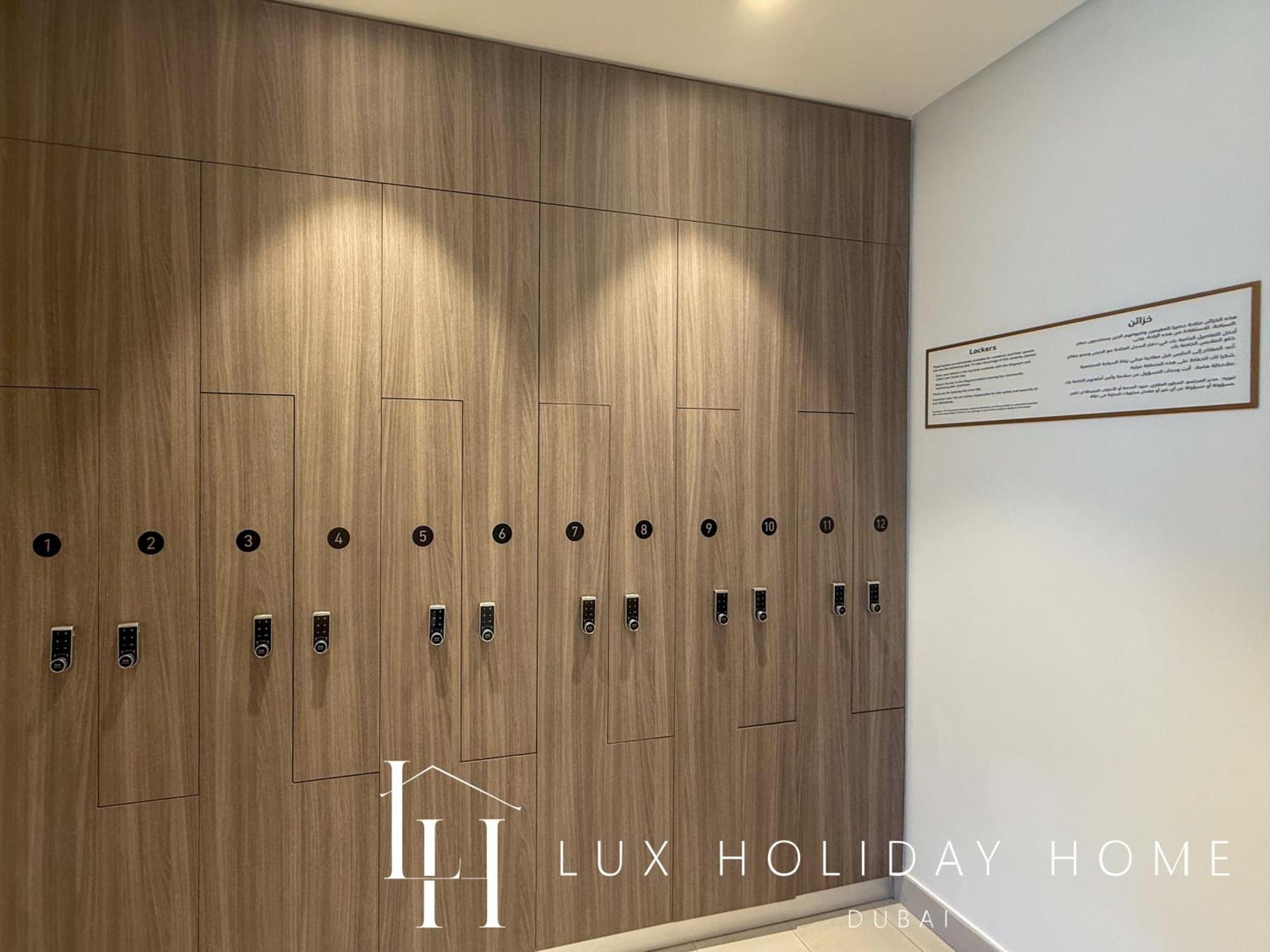 Lux The Vista Eye View Apartment Dubai