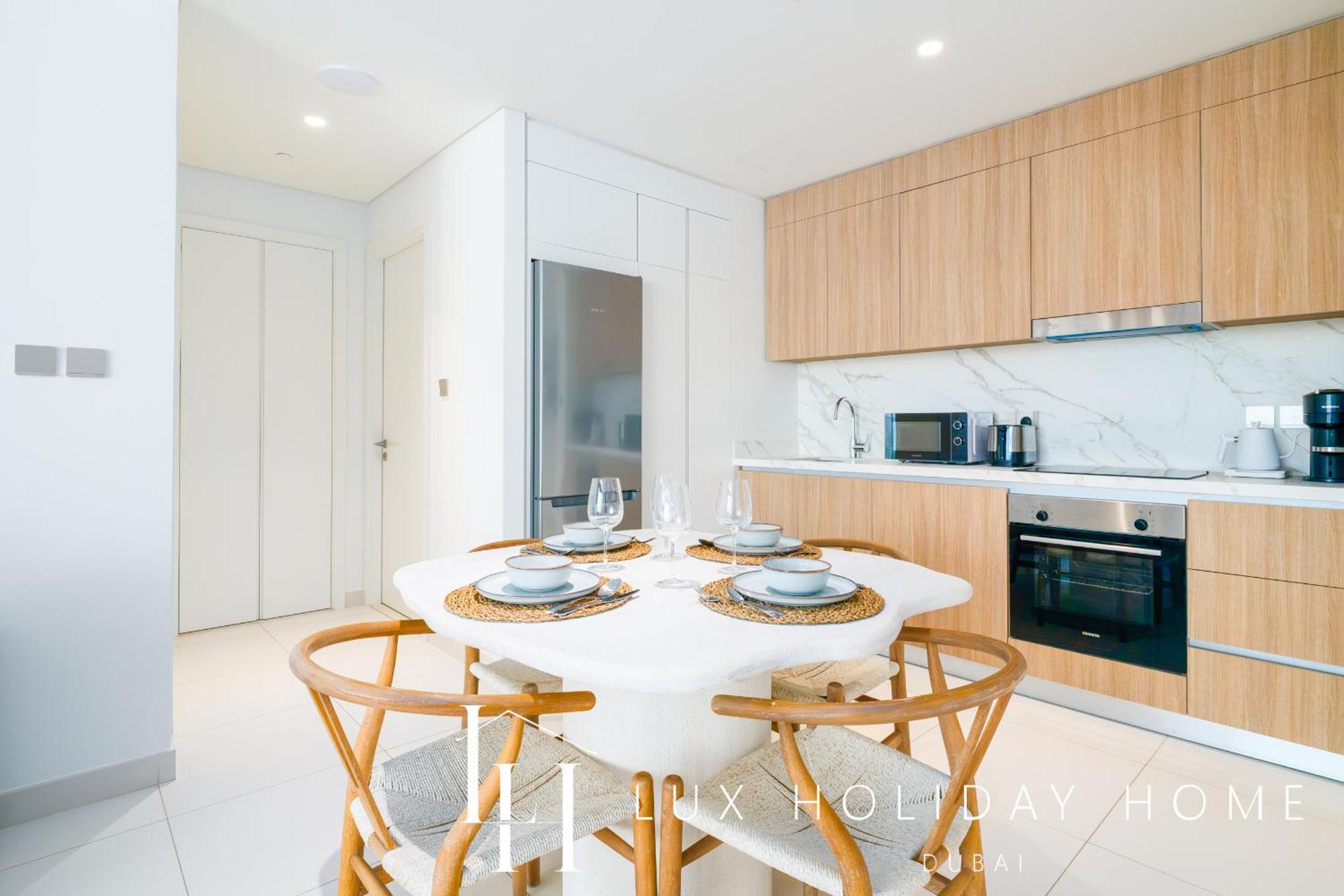 Lux The Vista Eye View Apartment *